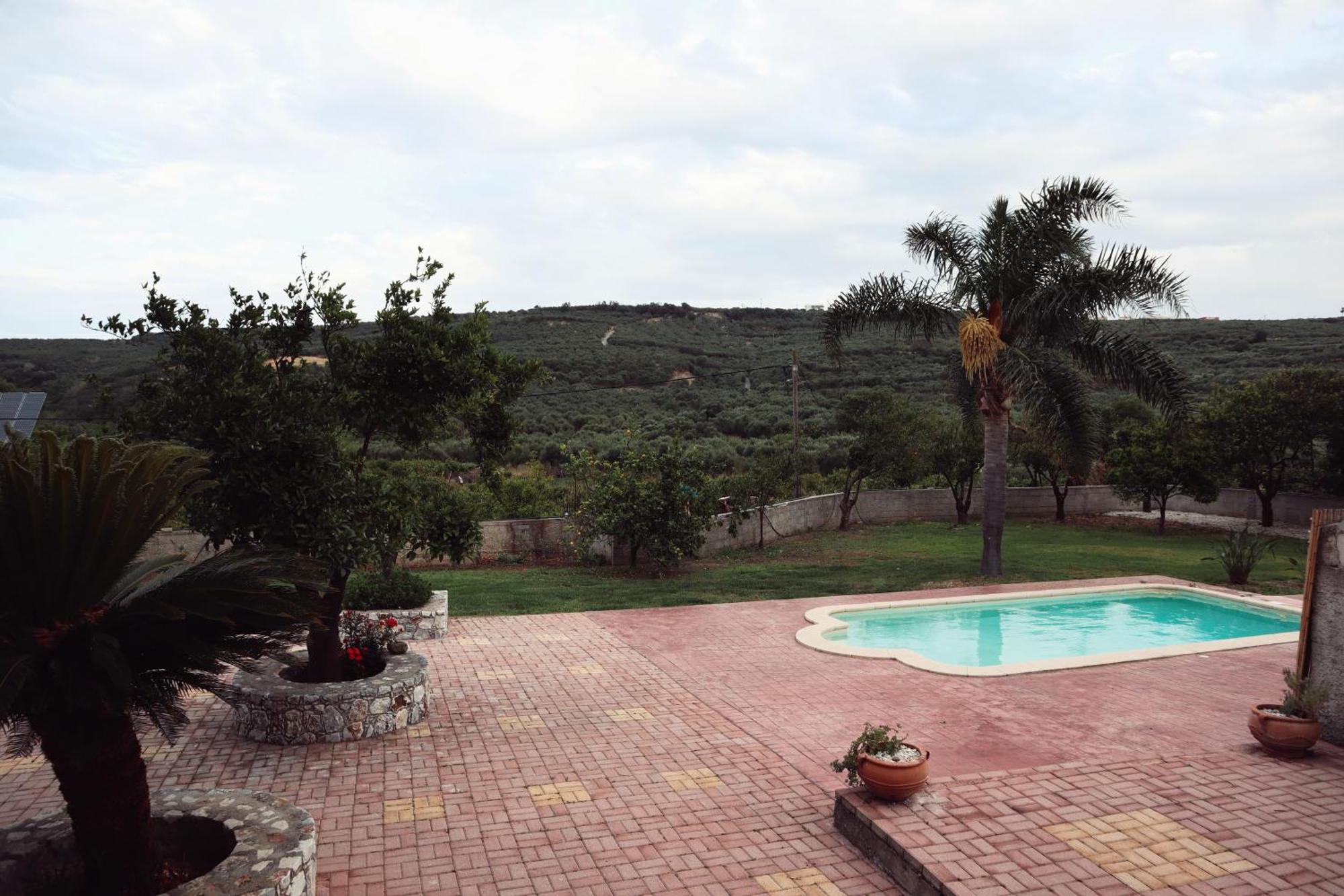 Villa Elea Apartments Spilia  Exterior photo